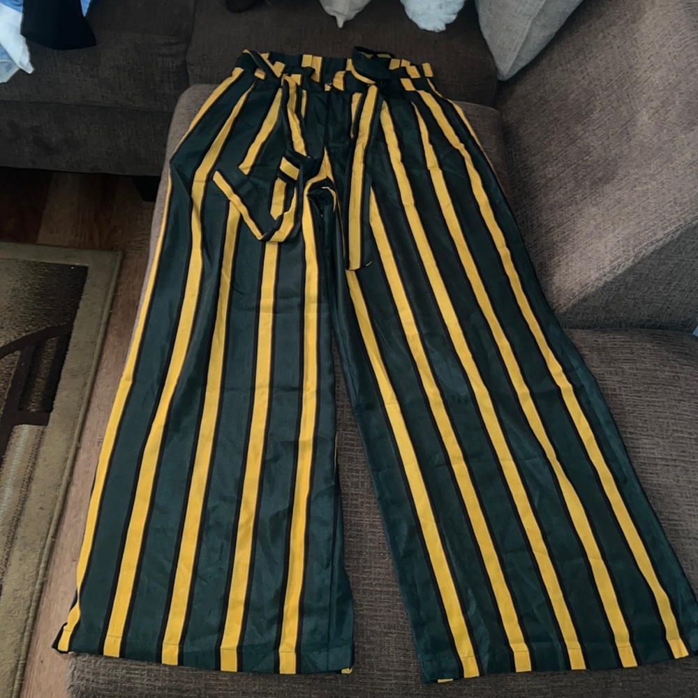Wide leg pants
